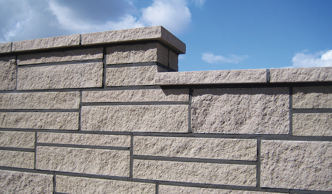 Bossenspaltsteine mit elegant fein-rauher Sichtfläche als Mauerstein oder Mauerblock in verschiedenen Steinformaten